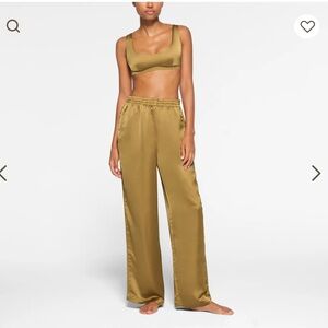 SKIMS Sporty Satin Straight Leg Pants in Gold - NWOT